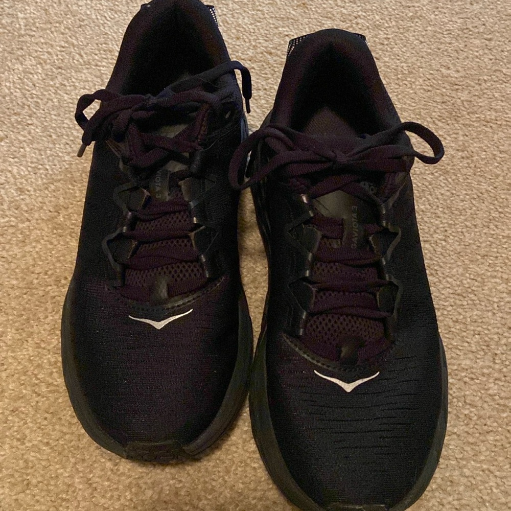 HOKA GAVIOTA 3 Women’s Sneakers. Size 8.5. Like new.